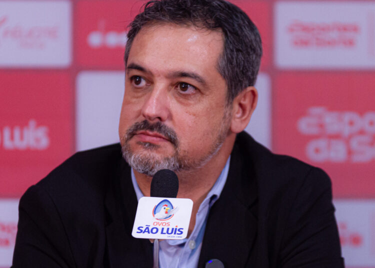 Náutico: Marquinhos Santos comenta chegada ao clube e busca por jogadores no mercado em apresentação