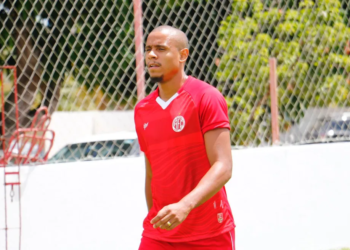 Santa Cruz anuncia retorno do zagueiro Everton Sena para 2025