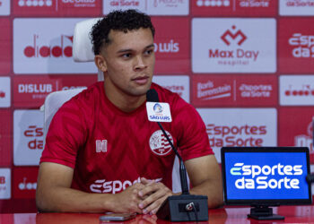 Náutico: Kayon busca melhorar performance em 2025 após recuperar de lesão