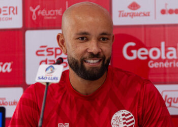 Náutico: Patrick Allan ressalta importância da manutenção de ‘espinha dorsal’ e almeja melhorar números individuais em 2025