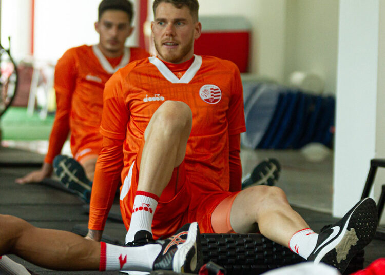 Náutico confirma contratação do goleiro Wellerson