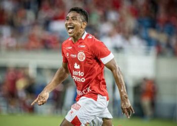 Náutico encaminha contratação do lateral Marcos Ytalo, ex-América/RN; Atacante também está próximo de acerto