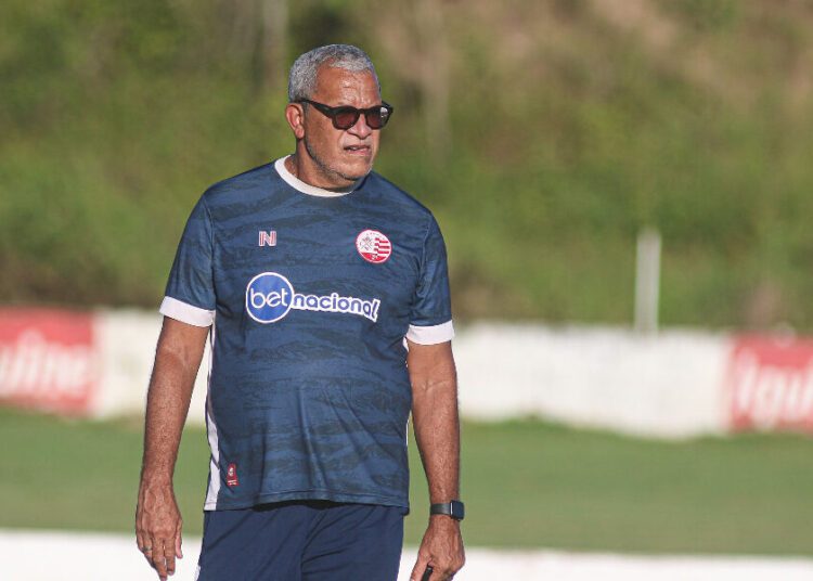 Justiça reconhece demissão por justa causa aplicada pelo Náutico a Hélio dos Anjos