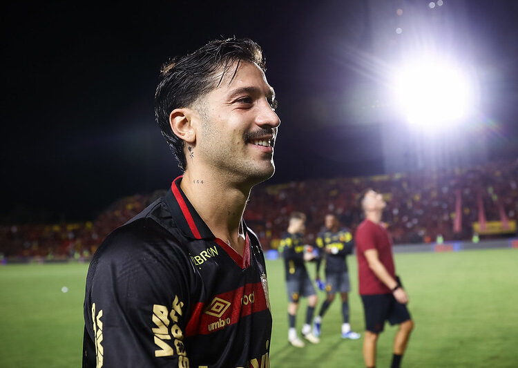 Sport comunica a contratação em definitivo de Fabrício Domínguez