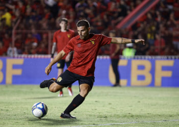 Volante Julian Fernandez não fica no Sport. Foto: Paulo Paiva / Sport Recife.
