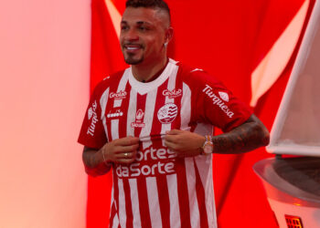 Em apresentação, Geovane destaca polivalência e revela incômodo em ver o Náutico na Série C