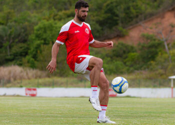 Náutico confirma contratação do zagueiro Rayan