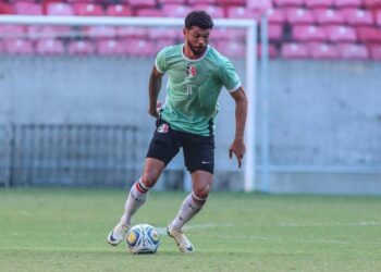 Jhonatan Ribeiro ressalta versatilidade e destaca torcida como fator importante para acerto com o Santa Cruz