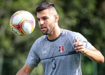 Santa Cruz anuncia o retorno do zagueiro William Alves