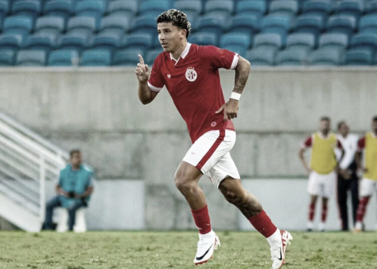 Náutico fica próximo de contratar o meio-campo Wenderson, ex-América/RN