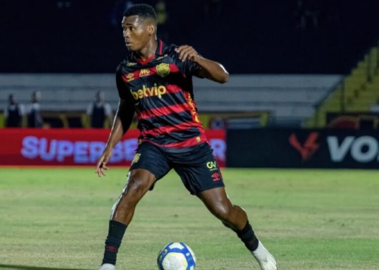 Sport confirma empréstimo do zagueiro Nassom; Luciano Castán terá vínculo prorrogado