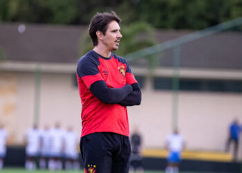 Sport informa saída de Thiago Larghi, que comandava a equipe sub-20