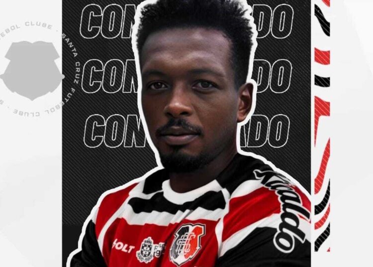 Santa Cruz contrata lateral-esquerdo Vinícius Silva, ex-Cianorte