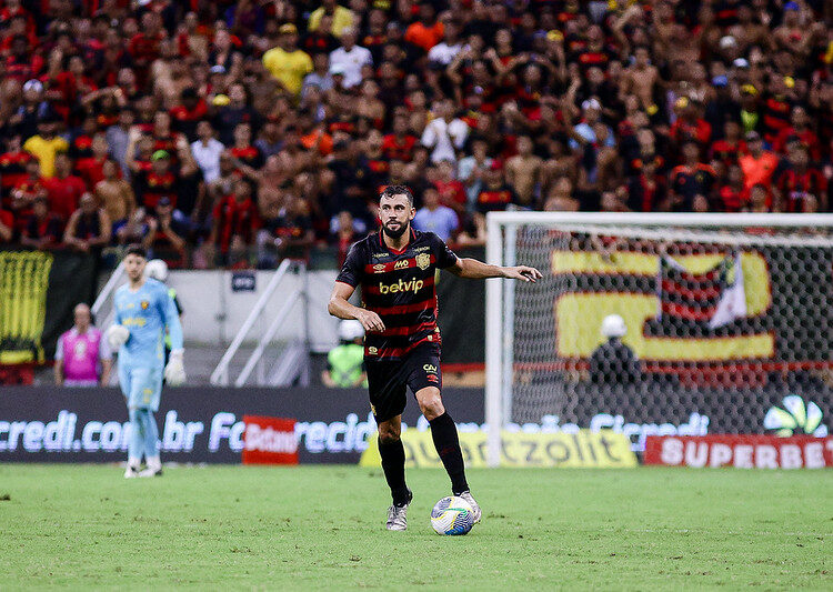 Sport confirma saída do zagueiro Luciano Castán, que deve ir para o Criciúma