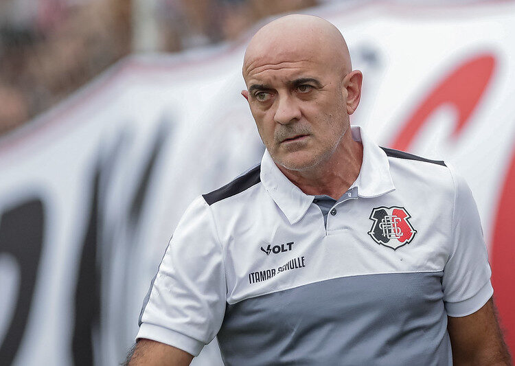 Santa Cruz: Itamar Schulle enxerga melhora na atuação contra o Decisão e faz cobrança por reforços