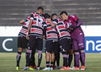 Santa Cruz tem duas dúvidas para o clássico contra o Náutico