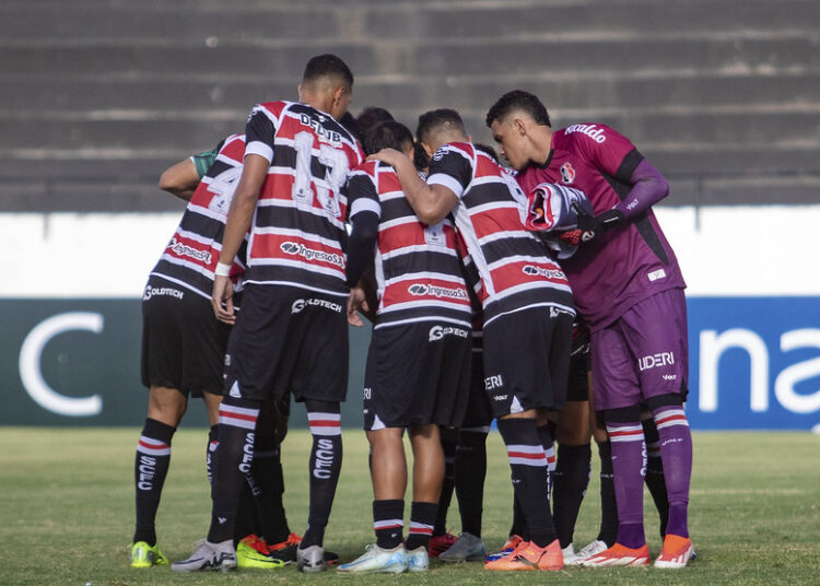 Santa Cruz tem duas dúvidas para o clássico contra o Náutico