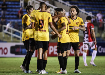 Com gol marcado nos acréscimos, Sport vence o Ferroviário na estreia pela Copa do Nordeste