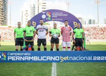 Santa Cruz pede árbitro de fora e VAR em seus jogos no Campeonato Pernambucano