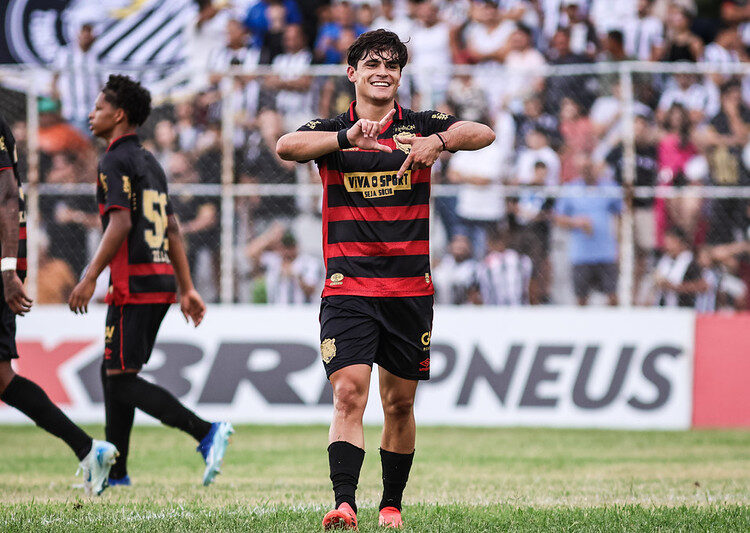 Sport vence o Central com gol de Lenny Lobato. Foto: Paulo Paiva / Sport
