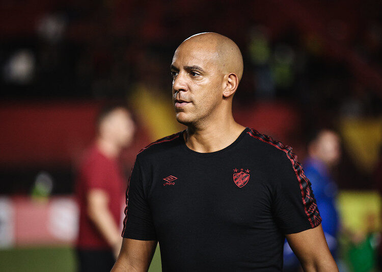 Pepa exalta atuação do Sport em goleada contra o Jaguar e volta foco para o Clássico das Multidões: “Estou ansioso”