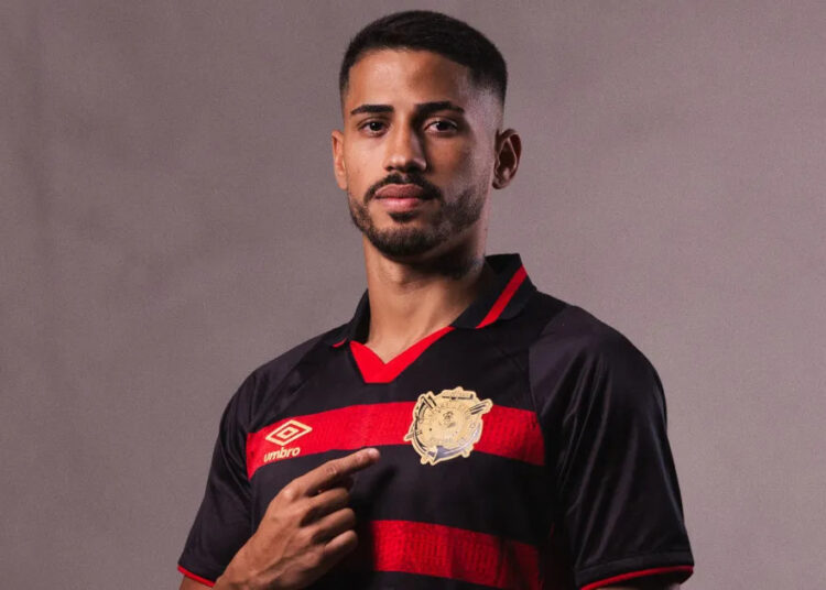 Sport confirma contratação do lateral-direito Hereda; meia Marco Polo é anunciado para reforçar a base