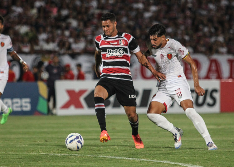 Santa Cruz recebe o Afogados no Arruda. FOTO: Evelyn Victoria