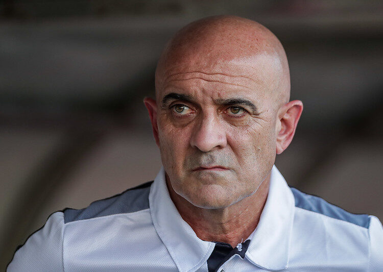 Santa Cruz: Em protesto após erro da arbitragem, Itamar Schulle não concede entrevista