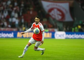 Sport busca contratação do meia-atacante Hyoran, do Internacional