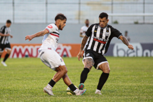 Santa Cruz recebe o Central pelo Campeonato Pernambucano. Foto: Rafael Melo/SCFC