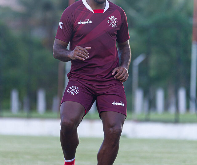 Náutico: Auremir prega foco em partida contra o Confiança pela Copa do Nordeste