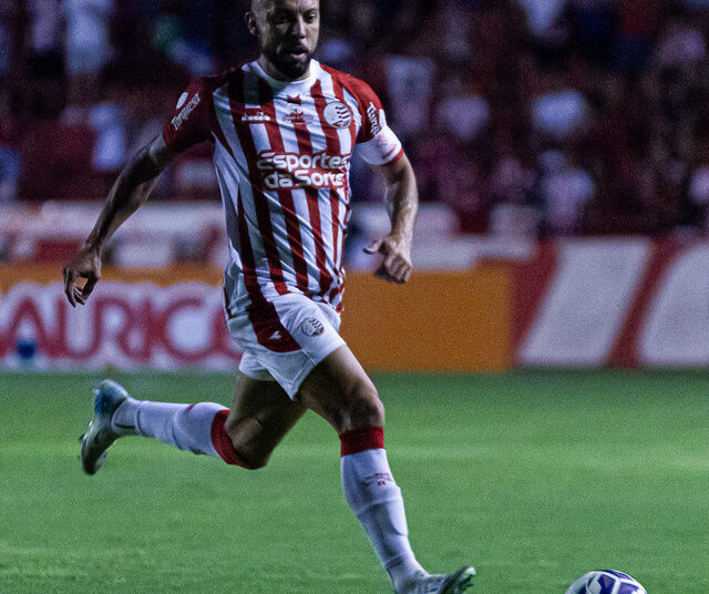 Náutico: Paulo Sérgio continua fora das próximas partidas após lesão