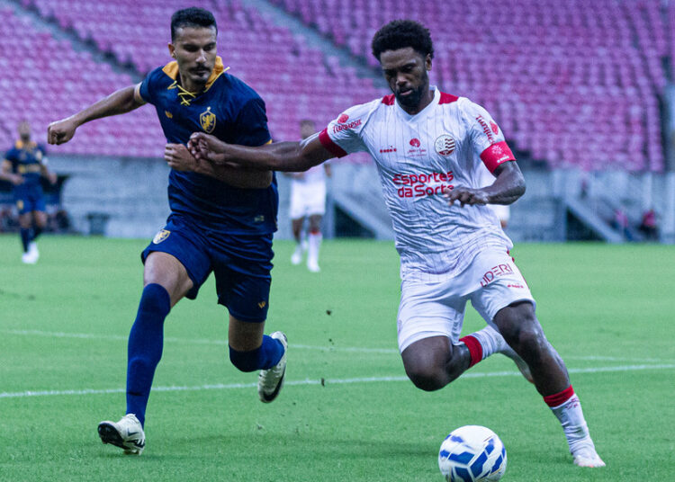 Náutico perde para o Retrô na Arena Pernambuco. Foto: Gabriel França / Náutico