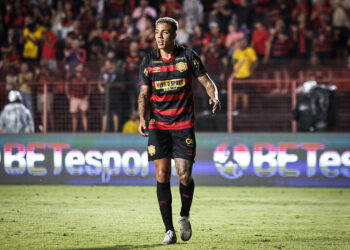 Sport: Carlos Alberto será reavaliado após sofrer pancada contra o Fortaleza