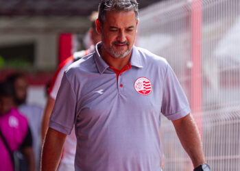 Náutico: Marquinhos Santos tece críticas ao calendário após vitória contra o Afogados