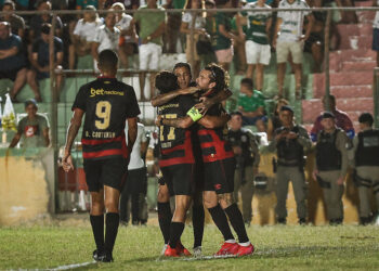 Com gol de Atencio nos acréscimos, Sport arranca vitória contra o Sousa na Copa do Nordeste