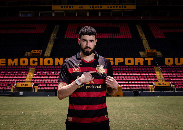 João Silva comenta chegada ao Sport e afirma estar pronto para estrear