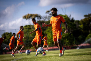 Sport deve enfrentar o Moto Club com modificações no time titular. Foto: Paulo Paiva / Sport Recife