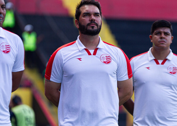 Auxiliar exalta estratégia adotada pelo Náutico para vencer o clássico contra o Sport: “Conseguimos executar o que pensamos”