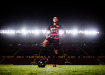 Sport realiza anúncio da contratação do volante colombiano Christian Rivera