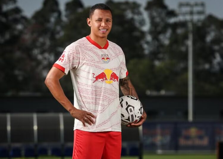 Sport fecha contratação do atacante Arthur Sousa, do RB Bragantino