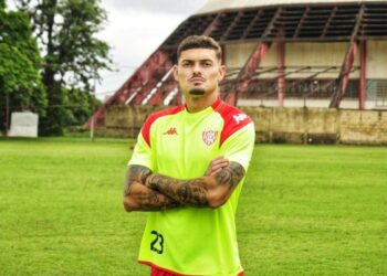 Náutico fica próximo da contratação do zagueiro Carlinhos, ex-Noroeste