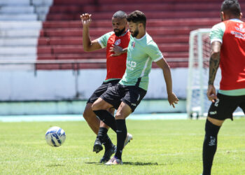 Santa Cruz se prepara para encara o Maguary na Arena Pernambuco. FOTO: Evelyn Victoria