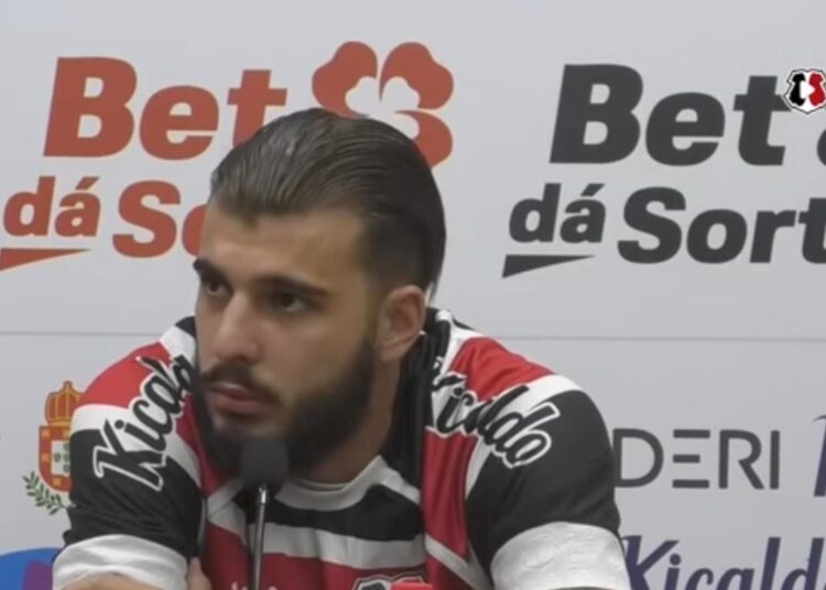 Eduardo Tanque destaca características e comemora acerto com o Santa Cruz: “Quando surgiu o interesse, aceitei de imediato”