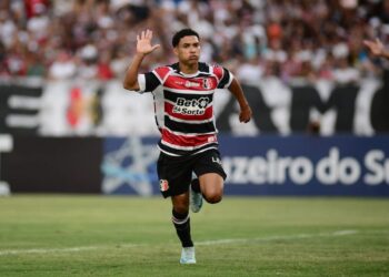 Santa Cruz começa a jornada na Série D contra o Treze. Foto: Evelyn Victoria.