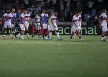 Com eliminação na semifinal, Santa Cruz repete o maior jejum de títulos estaduais de sua trajetória