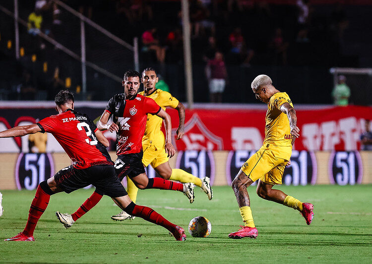 Sport é superado pelo Vitória e deixa liderança do Grupo A da Copa do Nordeste escapar