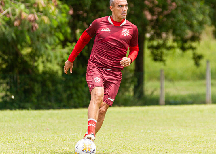 Renato Alves comenta retorno após lesão e período de treinos do Náutico visando a Série C