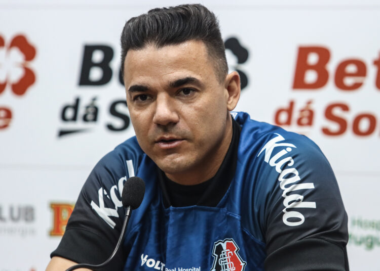 Felipe Alves mira alcançar grandes objetivos defendendo o Santa Cruz