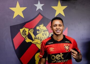 Sport: Em apresentação, Arthur Sousa fala sobre características e disputa por vaga no time